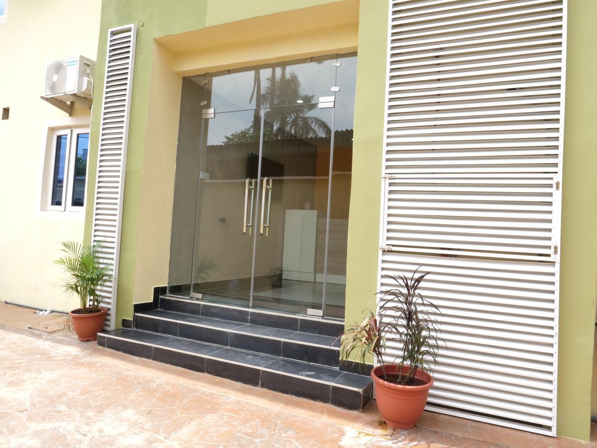 Alexia'S Place Hotel Lagos Exterior photo
